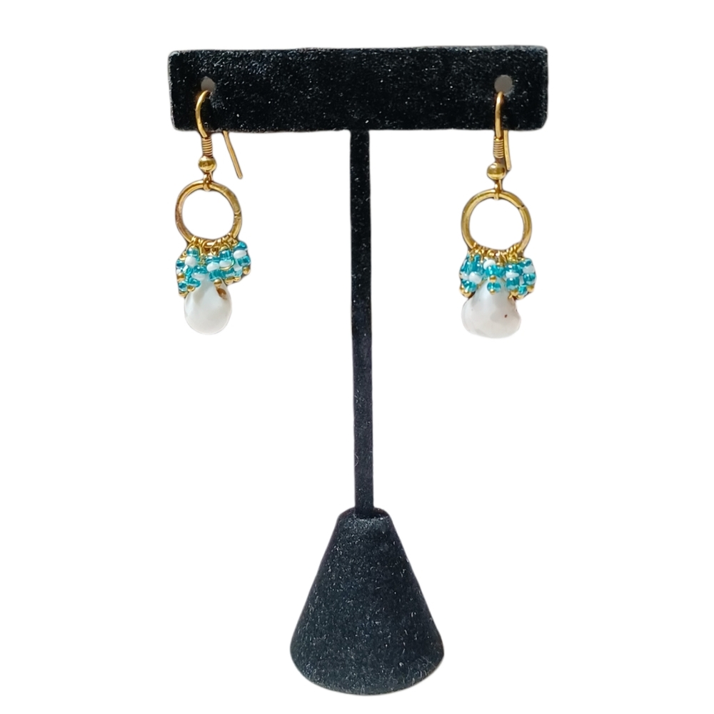 GOLD TONE HOOK EARRINGS